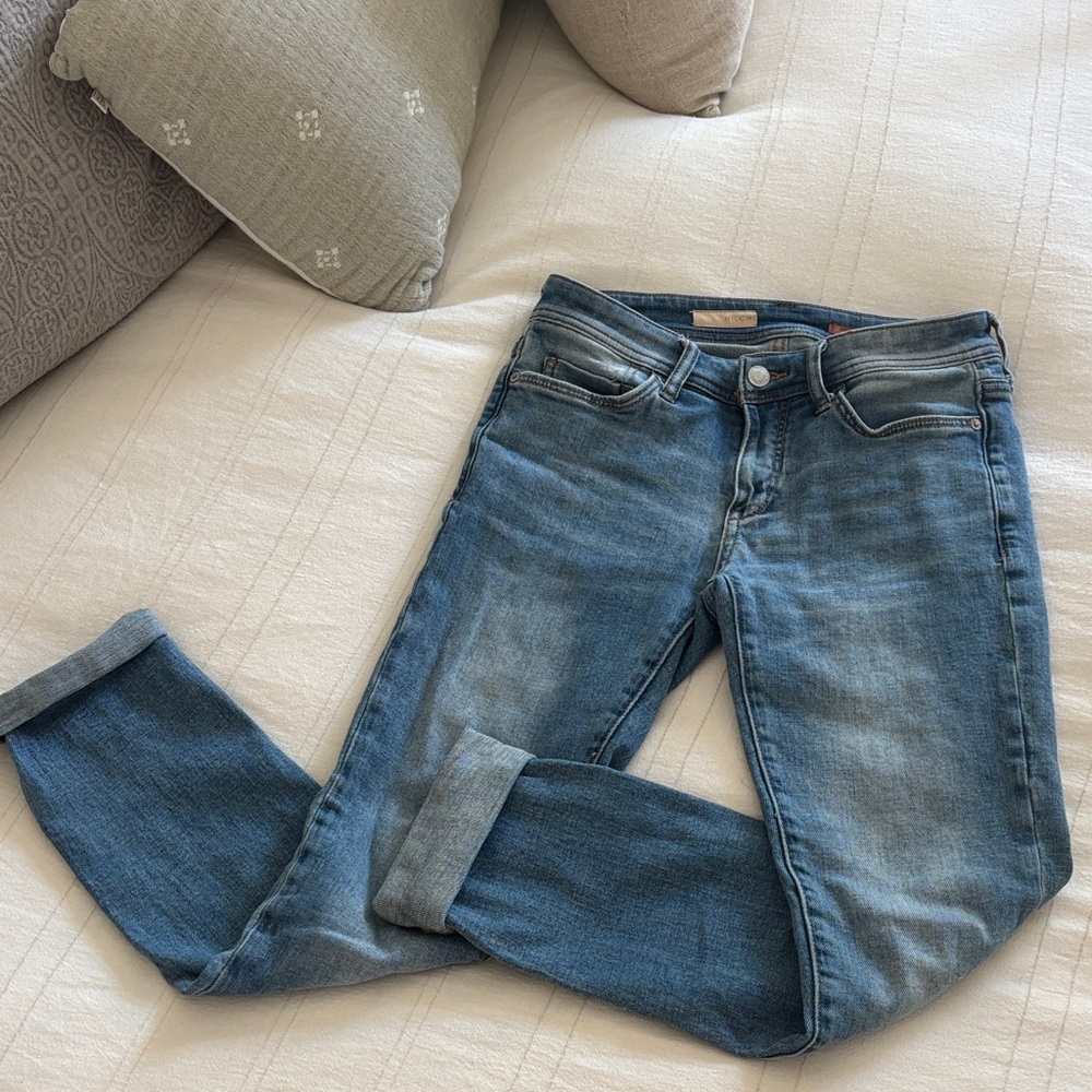 Pilcro Women's Classic Blue relaxed fit Jeans